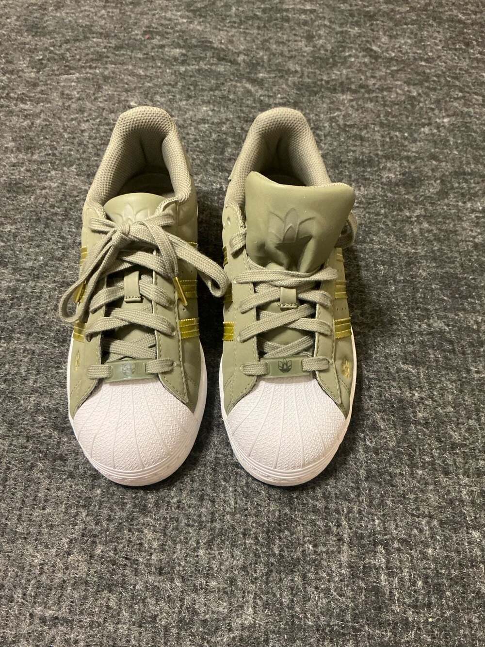 Adidas Superstar Sneakers Womens Size 6 Green Gold Metallic
